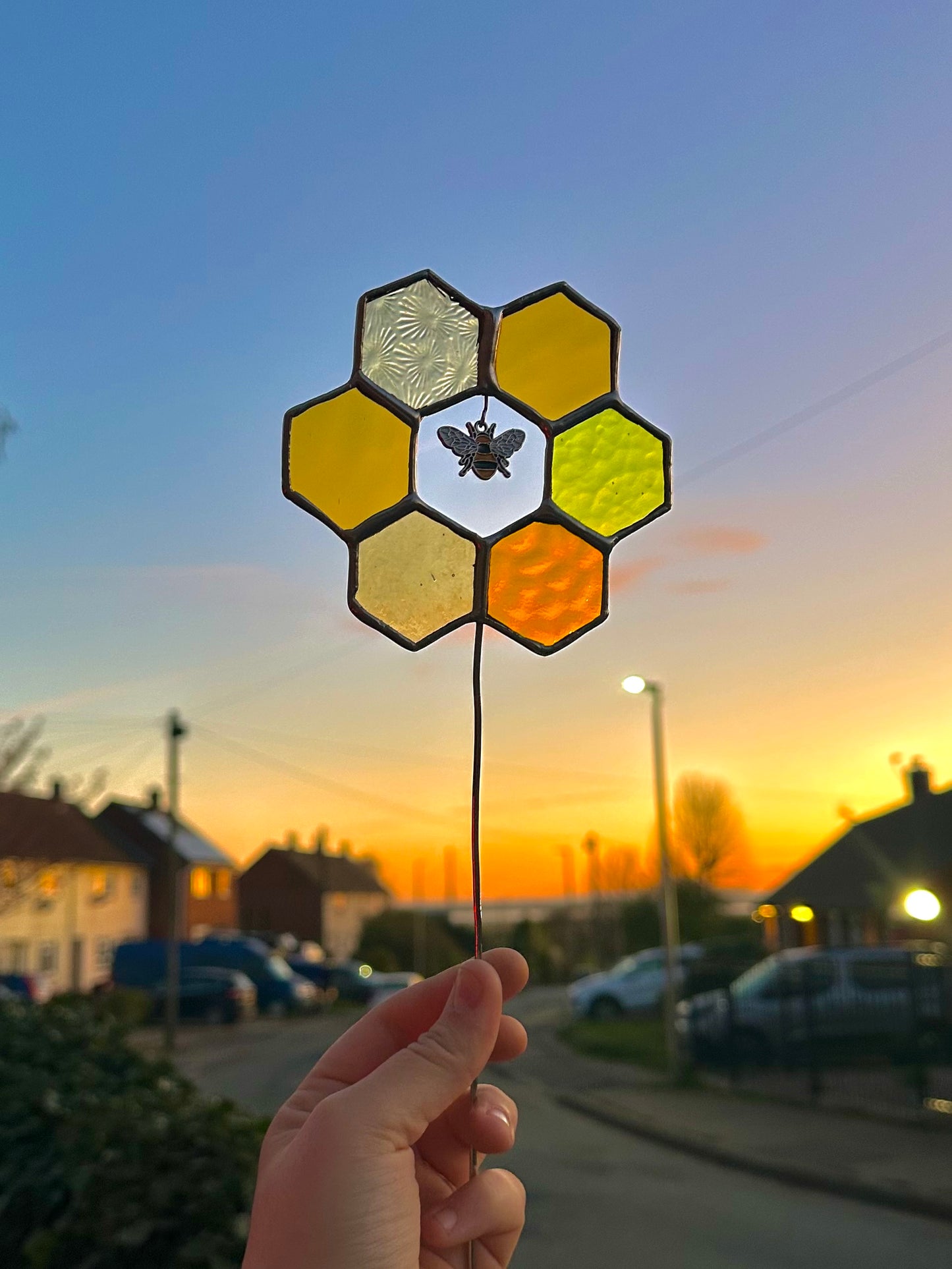 Hexagon Flower With Bee Plant Stake